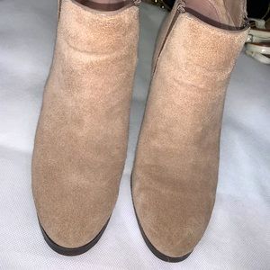 MICHAEL KORS SUEDE ANKLE BOOTIES